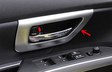 China Piezas de recubrimiento de interiores de automóviles cromados para SUZUKI S-cross 2014, marco de la manija de la puerta interior proveedor